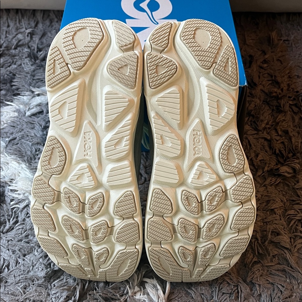 Hoka Clifton 10 running shoes. Womens US size 7. Lt. Green. New in box. - Picture 5 of 7